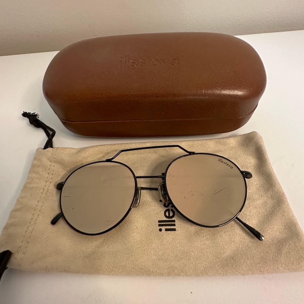 ORIGINAL Illesteva Sunglasses- gold, mirror lens